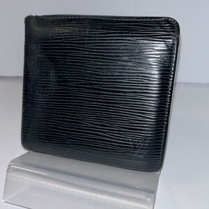 Louis Vuitton Men’s Epi Wallet Black
